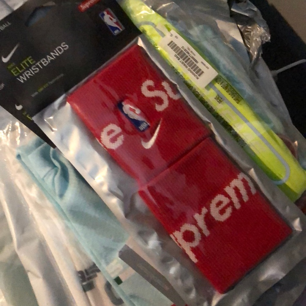 Supreme Nike elite wristbands